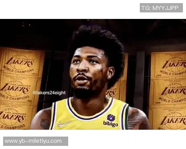 雷迪克点评斯玛特场上对抗激烈认为应增加出手机会提升表现 雷迪克点评斯玛特场上对抗激烈认为应增加出手机会提升表现