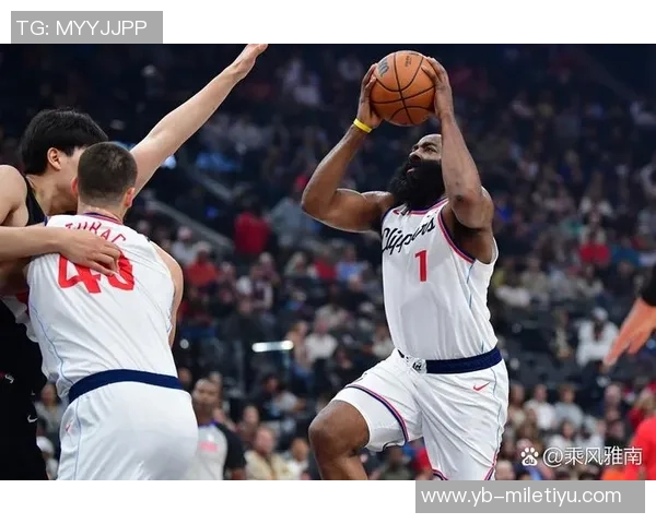 快船半场篮板仅9个开拓者命中率超六成展现强大火力 快船半场篮板仅9个开拓者命中率超六成展现强大火力